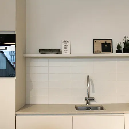 Crystal Residences - Luxurious Seaside Apartment *