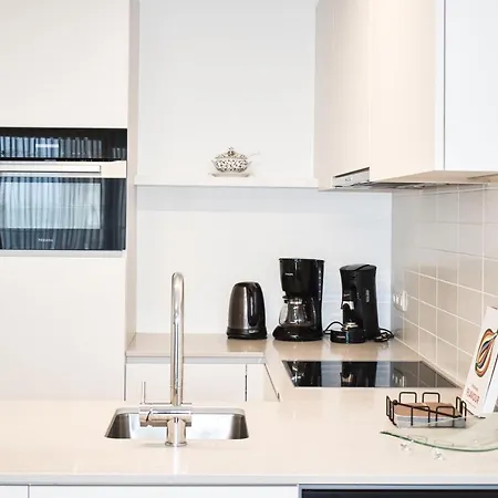 Crystal Residences - Luxurious Seaside Apartment