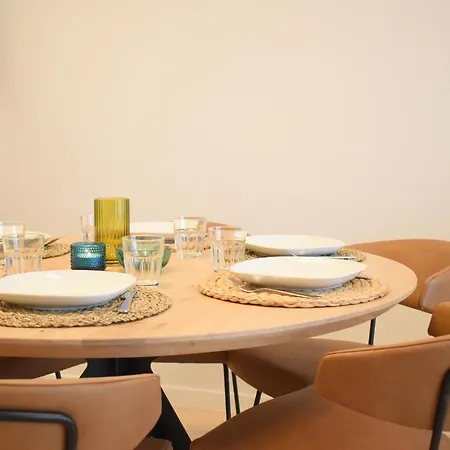 Apartment Crystal Residences - Luxurious Seaside *